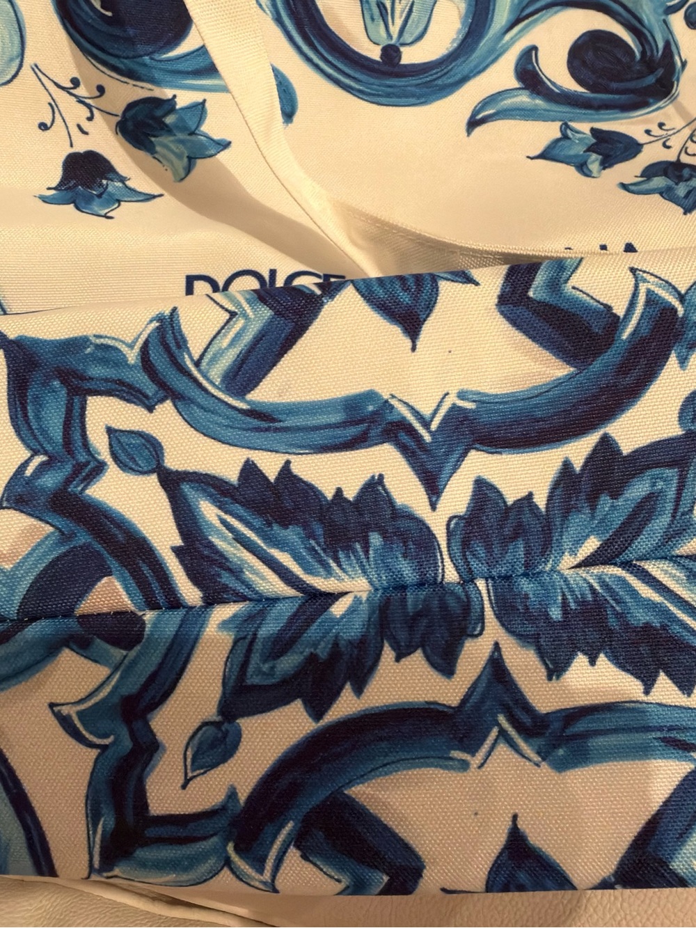 Dolce & Gabbana light blue White Tote/cooler with Blue Floral - Picture 3 of 7